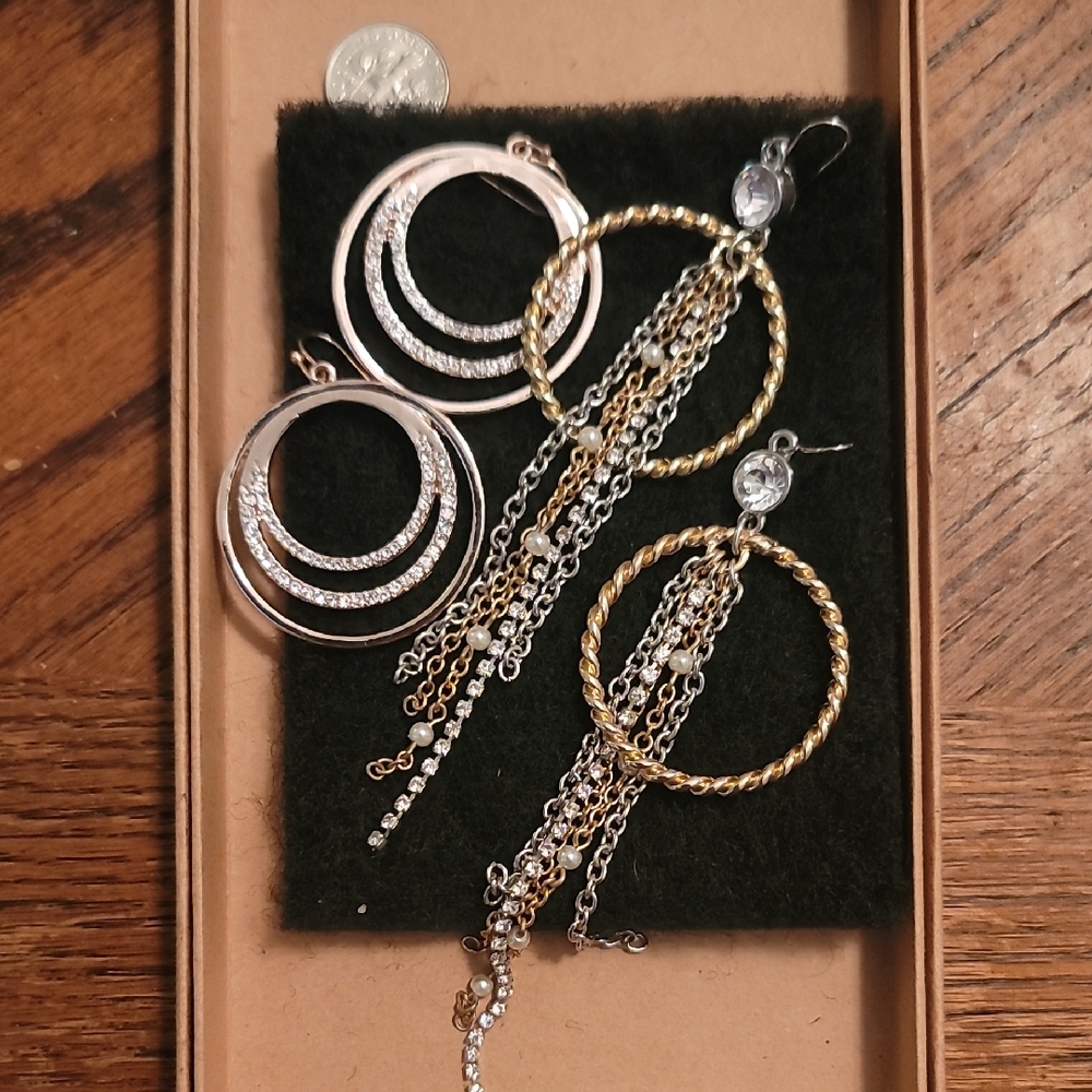 Elegant Gold and Rhynstone Hoop Earrings Set